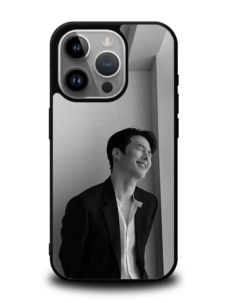 Smile Jang Ki Yong iPhone 15 Pro Max Case OV8579